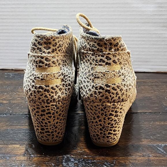 Toms leopard cheetah print Wedge heel boots Booties women's size 6 - Picture 4 of 7